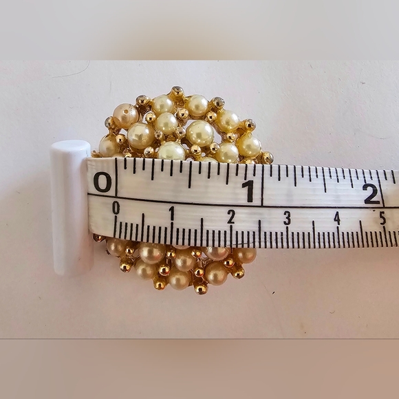 Brilliant lovely 1950 pearl dome cluster bauble blue rhinestone center brooch - Picture 4 of 6